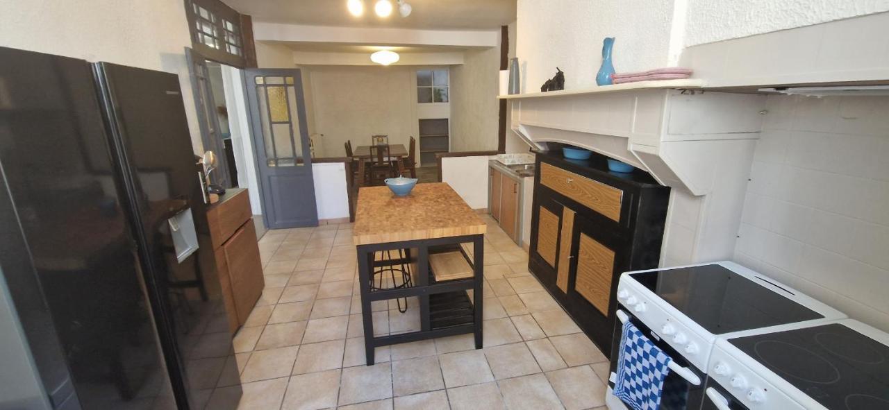Chambre Dans Maison De Ville - 2 Personnes Oloron-Sainte-Marie Exterior foto